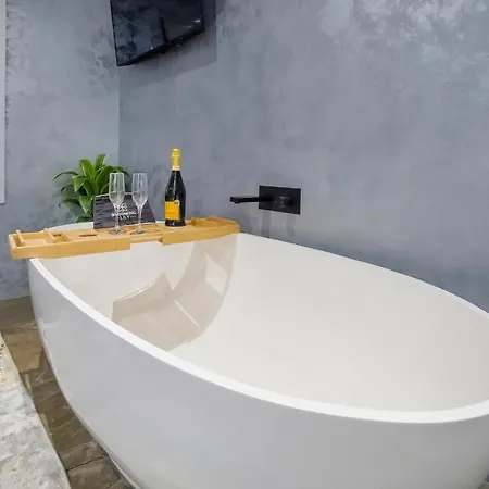 Converted Luxury Stables * Haxby