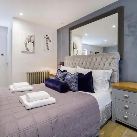 Converted Luxury Stables 公寓