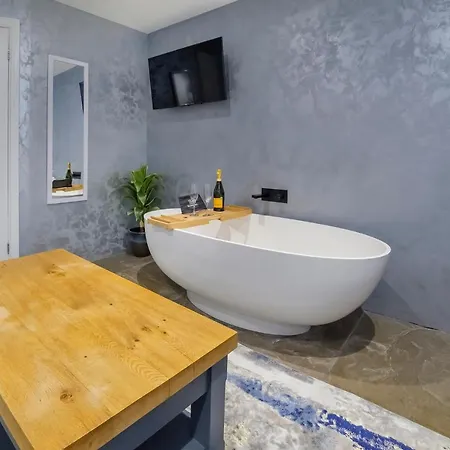 Διαμέρισμα Converted Luxury Stables *
